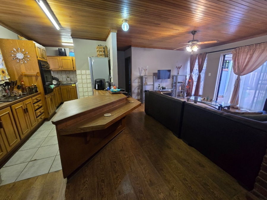 2 Bedroom Property for Sale in Pellissier Free State